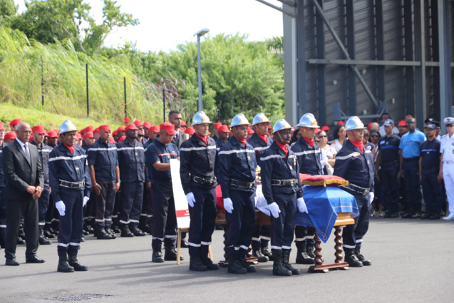 Hommage au sapeur pompier l'adjudant Jessy Eve