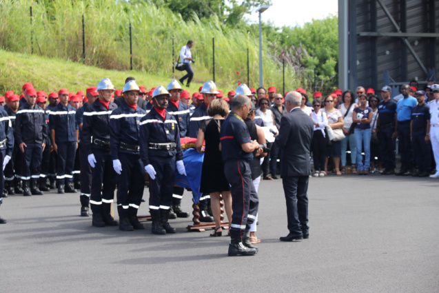 Hommage au sapeur pompier l'adjudant Jessy Eve
