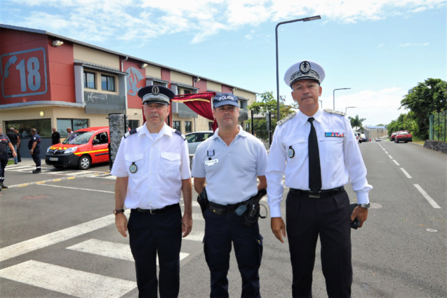 Hommage au sapeur pompier l'adjudant Jessy Eve Hommage au sapeur pompier l'adjudant Jessy Eve