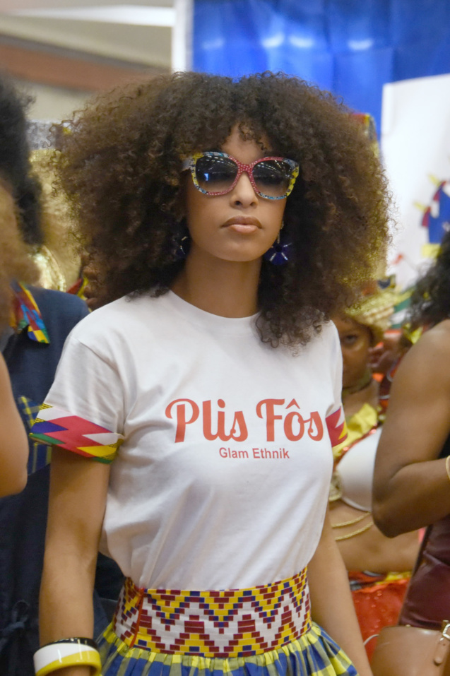 Défilé Glam Ethnik (Ayden). Ophély Mézino (1ère Dauphine Miss France 2019).