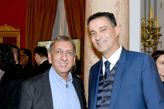 Aziz Patel et Stéphane Bijoux, directeur de l'information France Ô et des rédactions Outre-mer