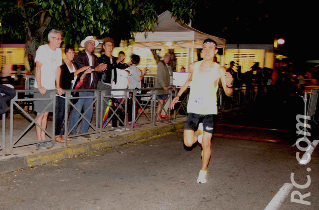 Laurent Tsang Chun Zsé vainqueur des 10 km de l’Entre-Deux Laurent Tsang Chun Zsé vainqueur des 10 km de l’Entre-Deux