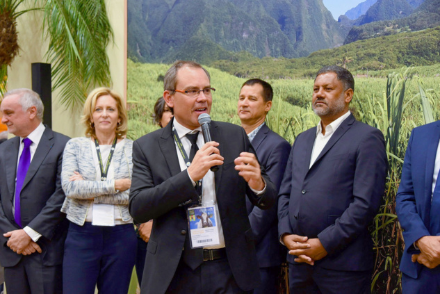 Inauguration du pavillon réunionnais. Serge Hoareau représente le Département Inauguration du pavillon réunionnais. Serge Hoareau représente le Département