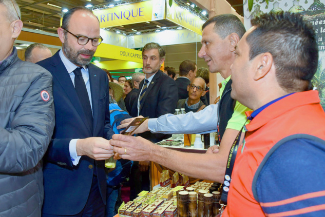 Visite du Premier Ministre, Edouard Philippe, au stand Provanille