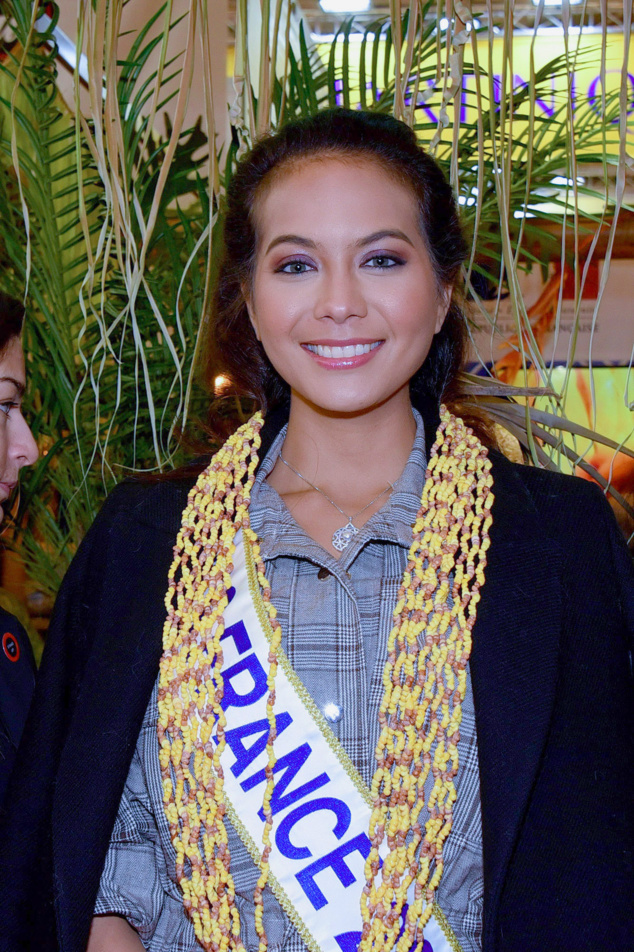 Visite de MIss France 2019, Vaimalama Chaves, au stand de la Polynésie française