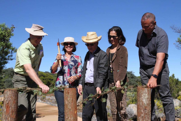 Inauguration officielle par Sylvain Léonard, directeur de l'ONF, Claudette Grondin, vice-présidente du Conseil Départemental, André Thien Ah Koon, maire du Tampon, et deux de ses adjoints, Laurence Mondon et Esnaud Rivière