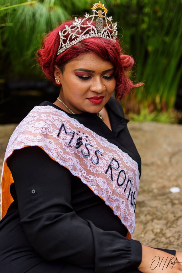 "Avoir des formes est un atout indéniable de charme et de beauté" dit-elle "Avoir des formes est un atout indéniable de charme et de beauté" dit-elle