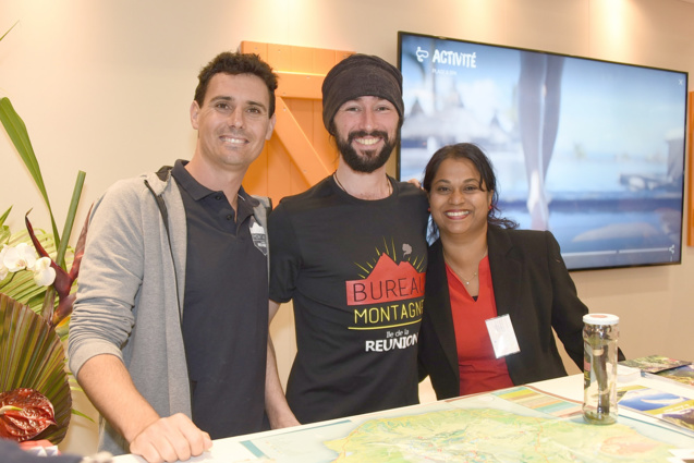 Guillaume Bargier et Vincent Piton du bureau de la Montagne de La Réunion, et Sylvie Rickmounie, de l'Office du Tourisme de l'Est