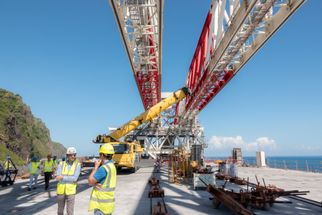 Nouvelle Route du Littoral: la dernière pile est en place Nouvelle Route du Littoral: la dernière pile est en place
