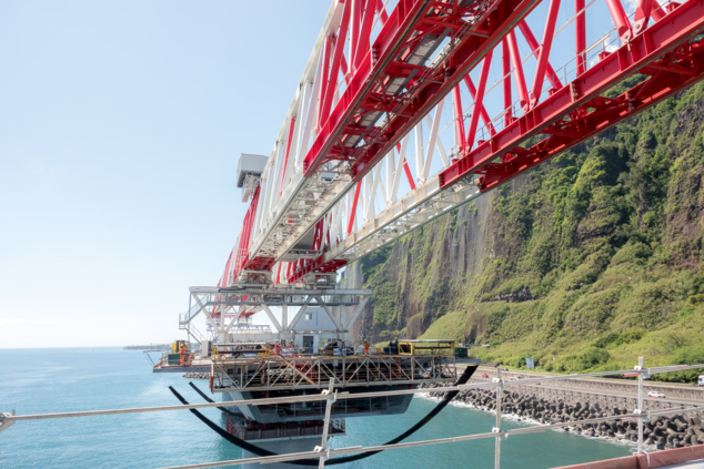 Nouvelle Route du Littoral: la dernière pile est en place Nouvelle Route du Littoral: la dernière pile est en place