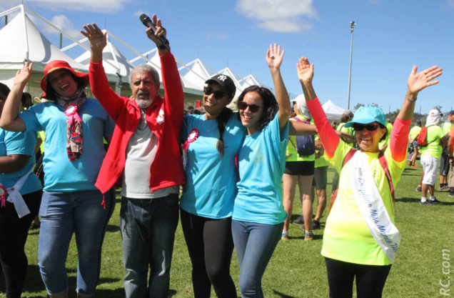 Bernard Delonprez (en rouge) président du CASL et pilier de la manifestation Bernard Delonprez (en rouge) président du CASL et pilier de la manifestation