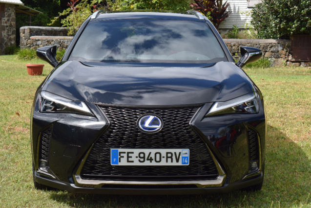 Lexus UX 250h, un nouveau crossover premium