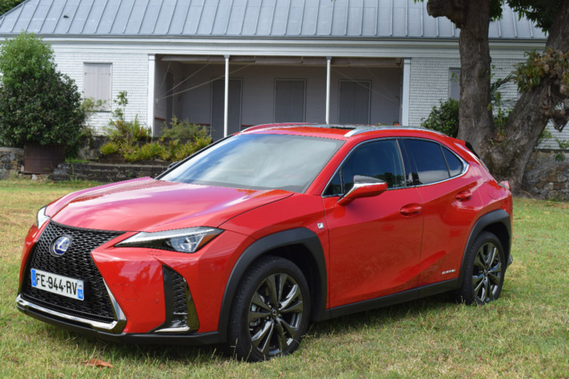 Lexus UX 250h, un nouveau crossover premium