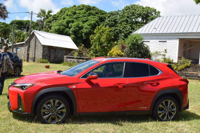 Lexus UX 250h, un nouveau crossover premium