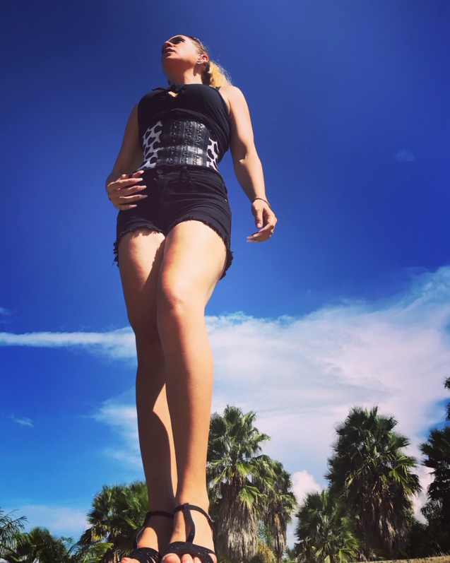 Elle fait régulièrement des randonnées Elle fait régulièrement des randonnées