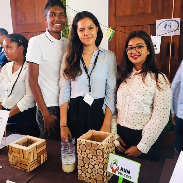 400 jeunes au 3ème Salon régional des Mini-entreprises de La Réunion !