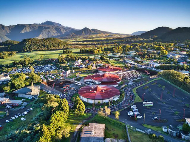 Le départ du Trail vu du ciel, grâce à Drone Copters qui est dirigé par Jonathan Payet Le départ du Trail vu du ciel, grâce à Drone Copters qui est dirigé par Jonathan Payet