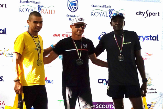 Le podium des 70 km: 1er Simon Desveaux, 2ème Jeannick Séry et 3ème Jean Will Smith