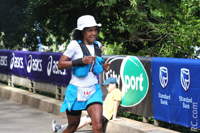 Danièle Séroc vainqueure de l'épreuve-reine du jour (70 km) en 8h 30' 14'' Danièle Séroc vainqueure de l'épreuve-reine du jour (70 km) en 8h 30' 14''