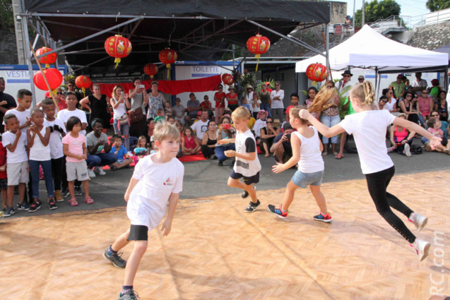 Battle dans le village... Il y en avait pour tous les goûts Battle dans le village... Il y en avait pour tous les goûts