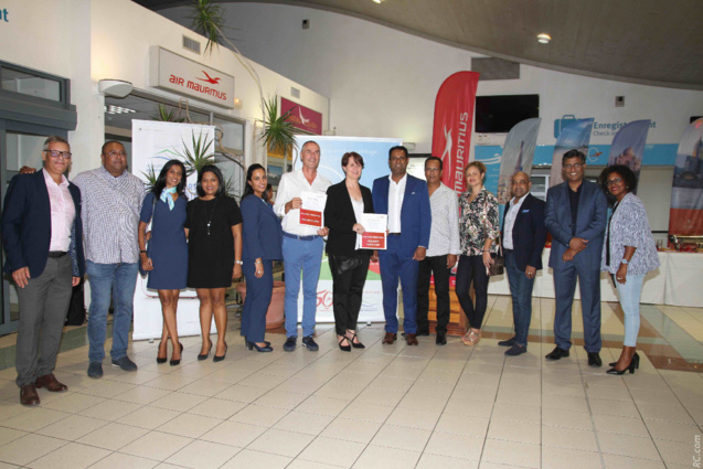 Photo de famille de Air-Mauritius et Blue Sky