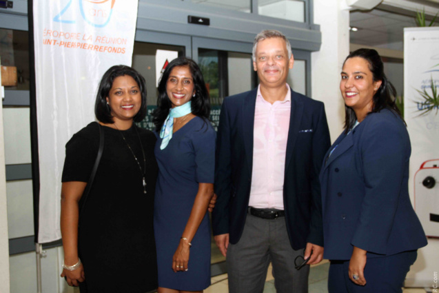 Nathalie Ajaguin, Natacha Latchimy, Robert Bourquin et Zaahedah Ghaled , quatre «mousquetaires» de Air Mauritius Réunion Nathalie Ajaguin, Natacha Latchimy, Robert Bourquin et Zaahedah Ghaled , quatre «mousquetaires» de Air Mauritius Réunion