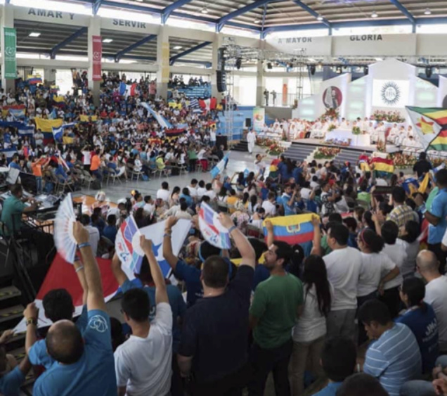 Photo de clôture du Festival Magis 2019 pendant la messe finale…