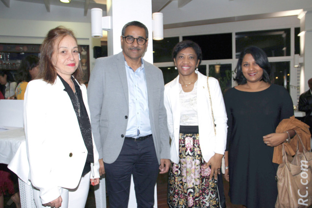 Autour de la Commissaire de l'Entreprenariat à l'Assemblée Régionale de Rodrigues, Rose Marie Franchette Gaspard Pierre Louis CKS, Nathalie Biram, directrice de Air-Mauritius à Rodrigues, Zacharia Omarjee et Nathalie Ajaguin d'Air Mauritius Réunion Autour de la Commissaire de l'Entreprenariat à l'Assemblée Régionale de Rodrigues, Rose Marie Franchette Gaspard Pierre Louis CKS, Nathalie Biram, directrice de Air-Mauritius à Rodrigues, Zacharia Omarjee et Nathalie Ajaguin d'Air Mauritius Réunion
