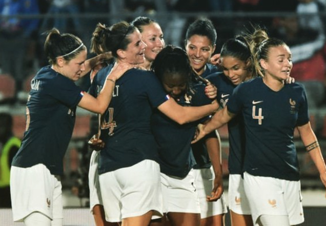 Disparité de salaires avec les hommes mais aussi entre elles... Disparité de salaires avec les hommes mais aussi entre elles...