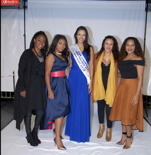 Miss Réunion avec les artistes de la soirée