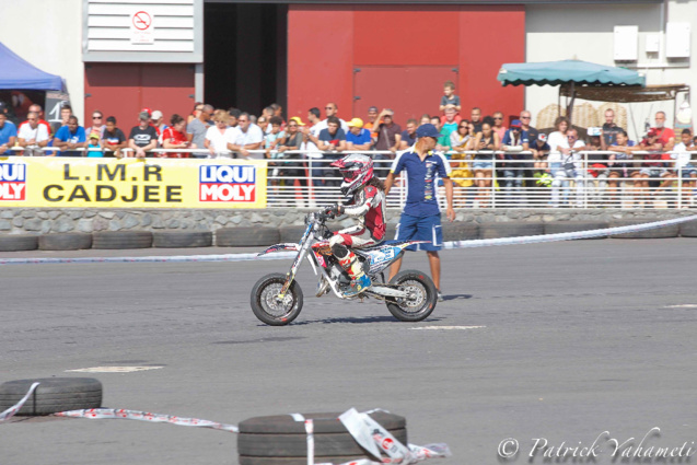 Les stunts et démonstrations motos ont attiré beaucoup de monde