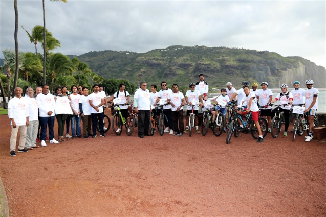 Balade en vélo pour fêter l'anniversaire de la naissance de Mahatma Gandhi