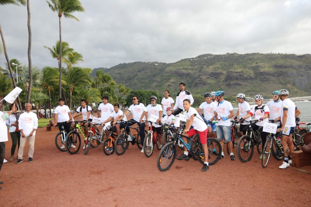Balade en vélo pour fêter l'anniversaire de la naissance de Mahatma Gandhi
