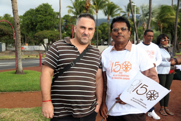 Balade en vélo pour fêter l'anniversaire de la naissance de Mahatma Gandhi