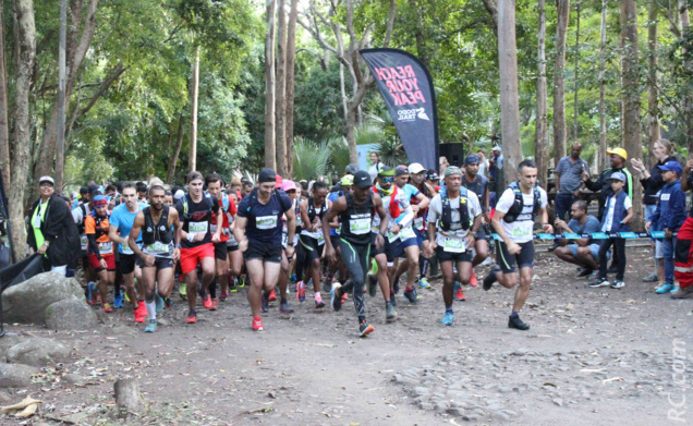 Parking des Gorges, c'est parti pour les 25 km du «Tropper» Parking des Gorges, c'est parti pour les 25 km du «Tropper»