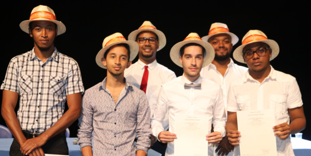 Remise de diplômes UFR Sciences et Technologies au Téat Champ Fleuri Remise de diplômes UFR Sciences et Technologies au Téat Champ Fleuri