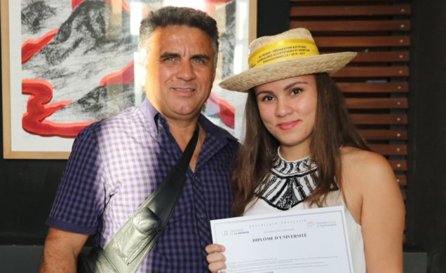 Remise de diplômes UFR Sciences et Technologies au Téat Champ Fleuri Remise de diplômes UFR Sciences et Technologies au Téat Champ Fleuri