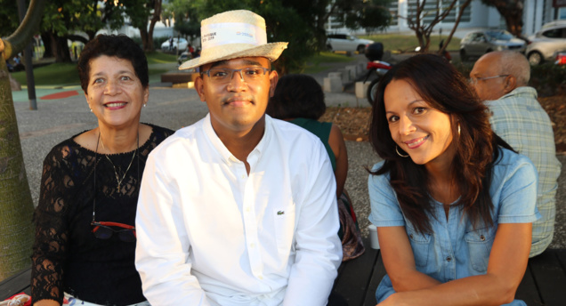 Remise de diplômes UFR Sciences et Technologies au Téat Champ Fleuri Remise de diplômes UFR Sciences et Technologies au Téat Champ Fleuri