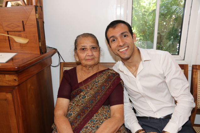 Pouja Kalidas et l’ébénisterie Vencatachellum ont créé «Mademoiselle V» Pouja Kalidas et l’ébénisterie Vencatachellum ont créé «Mademoiselle V»