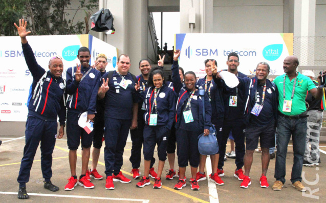 Le sport adapté emmené par Georges-Marie Nacoulivala, accueilli ici par Rama, ancien athlète et responsable de la logistique à Bambous Le sport adapté emmené par Georges-Marie Nacoulivala, accueilli ici par Rama, ancien athlète et responsable de la logistique à Bambous