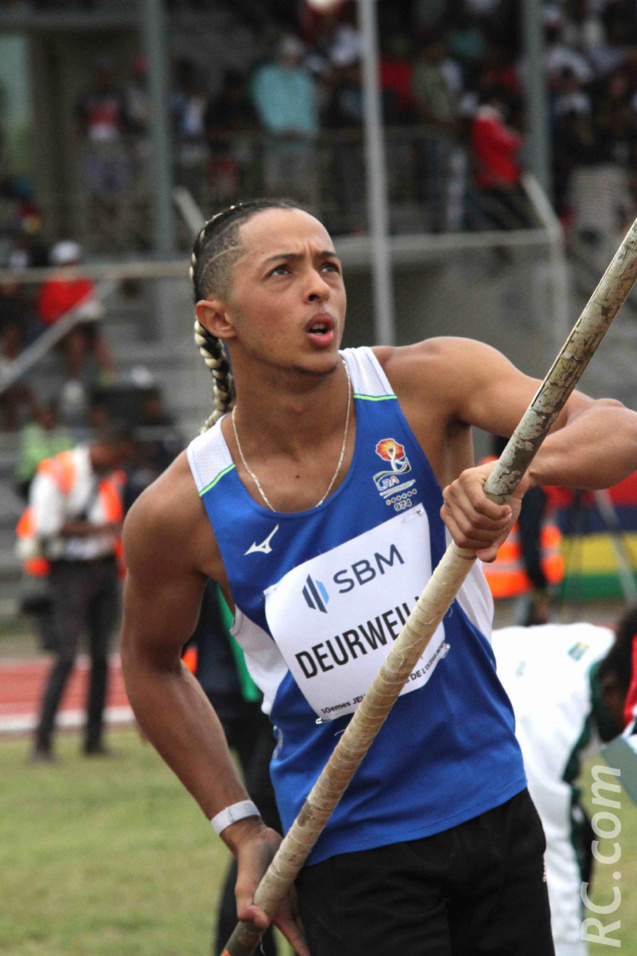 Sébastien Deurveilher, 3ème à la perche Sébastien Deurveilher, 3ème à la perche