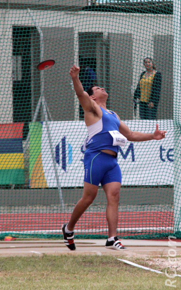 Stéphane Nativel, 3ème au disque avec un jet à 43,74m Stéphane Nativel, 3ème au disque avec un jet à 43,74m