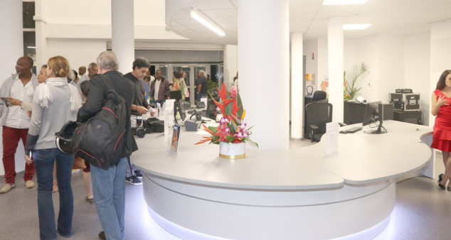 Inauguration à Saint-Denis de la Médiathèque François Mitterrand rénovée 