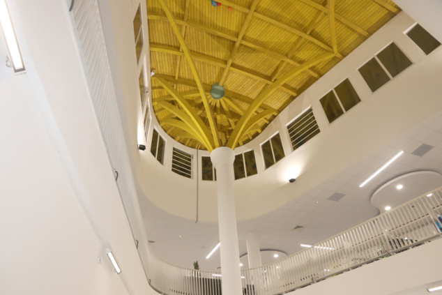Inauguration à Saint-Denis de la Médiathèque François Mitterrand rénovée 