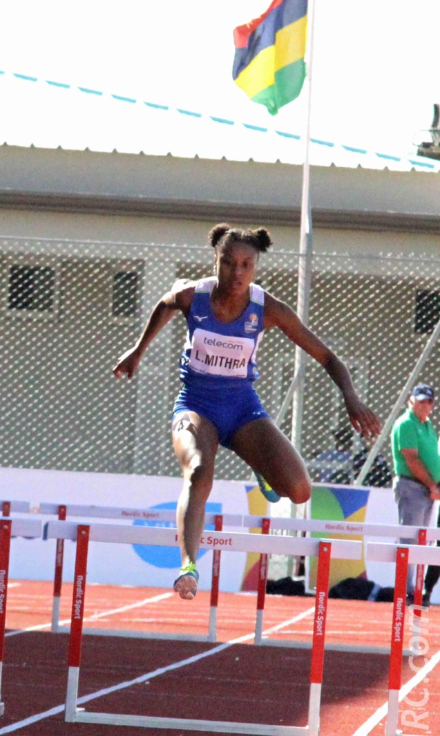 Les superbes foulées de Léa Mithra Les superbes foulées de Léa Mithra