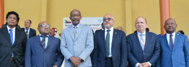 Les Ministres de la zone et l'ambassadeur français réunis à Moroni Les Ministres de la zone et l'ambassadeur français réunis à Moroni