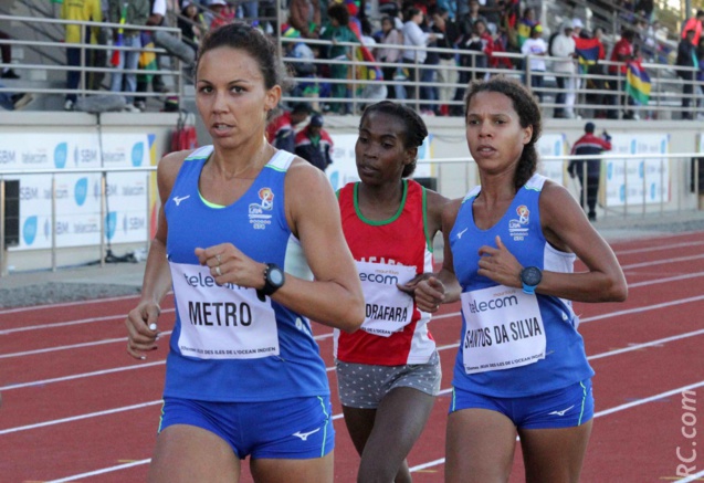 Le regard de conquérante de l'ostéopathe de Saint-Joseph. Ou quand le TGV passe la surmultiplié Le regard de conquérante de l'ostéopathe de Saint-Joseph. Ou quand le TGV passe la surmultiplié