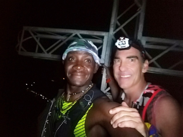 Ile Maurice - Le défi de Yan de Maroussem: 15 fois l'aller-retour du Morne Brabant Ile Maurice - Le défi de Yan de Maroussem: 15 fois l'aller-retour du Morne Brabant