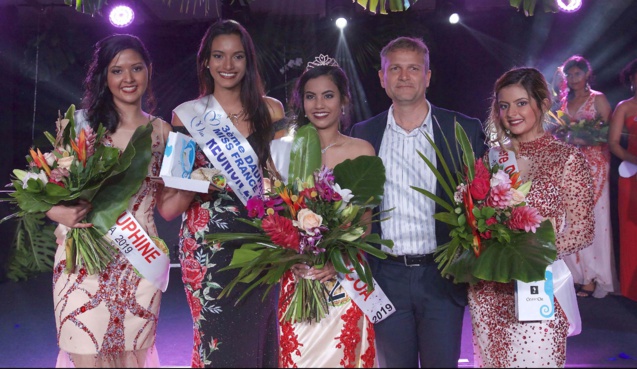 Gwendoline Fontaine, 2ème dauphine, Morgane Soucramanien, Miss Réunion 2018, Frideline Mouniama, Miss Vacoa 2019, Olivier Rivière, maire de Saint-Philippe, et Flora Olivar, 1ère dauphine