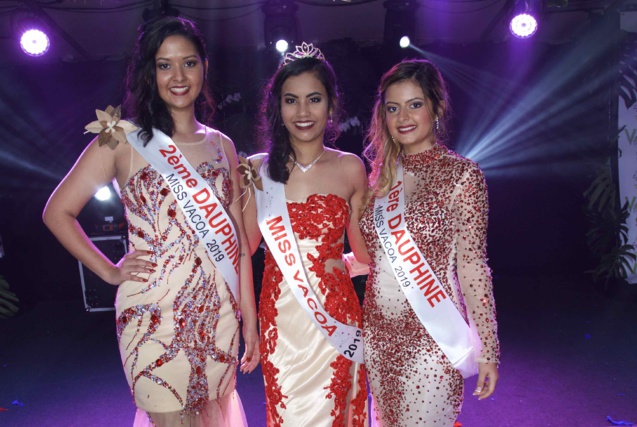 Gwendoline Fontaine, 2ème dauphine, Frideline Mouniama, Miss Vacoa 2019, et Flora Olivar, 1ère dauphine